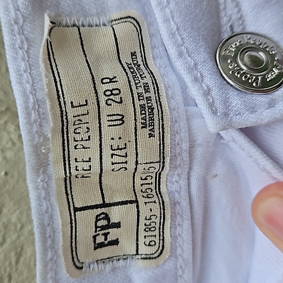 Free People distressed knee high waisted stretchy skinny jeans - Picture 3 of 9